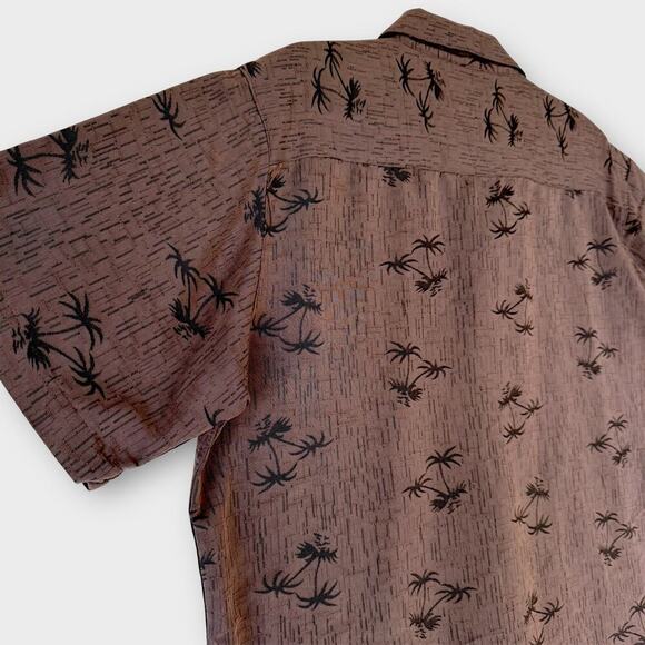 SOLITUDE Short Sleeves Button Up Hawaiian Shirt Relax Fit Size M Brown Palm Tree - Picture 8 of 12